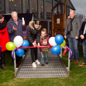 Buitenspeelplaats Ikazia geopend